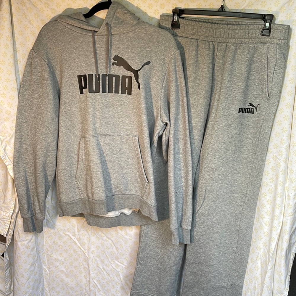 PUMA Men’s Gray Sweatsuit